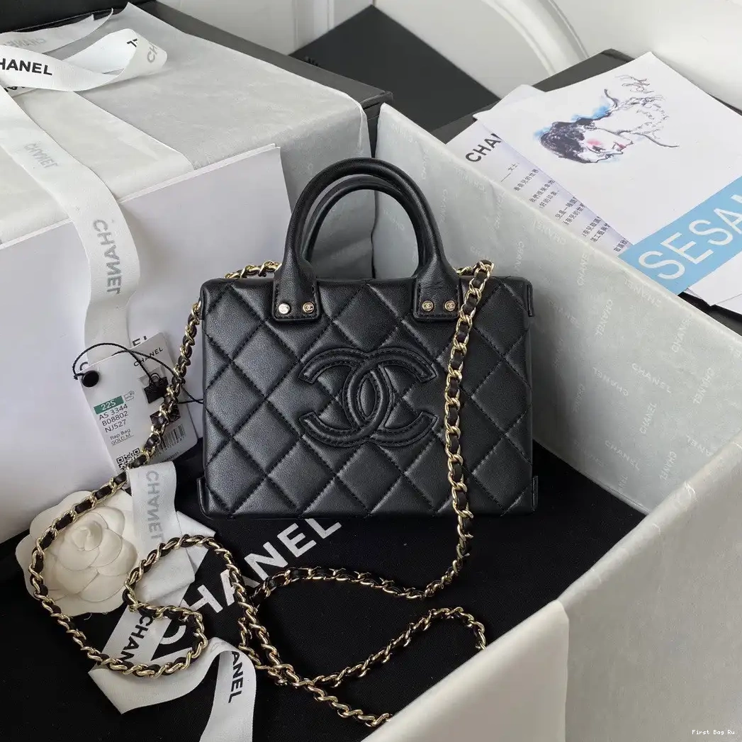 First Bag Ru CHANEL VANITY CASE 0626